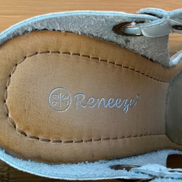 White & Gold Summer Wedge Size 6 1/2 - Picture 6 of 6